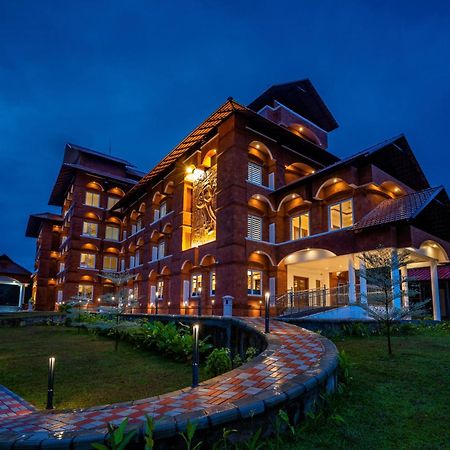 Kumbanad Heritage Hotel Vennikulam Exterior photo