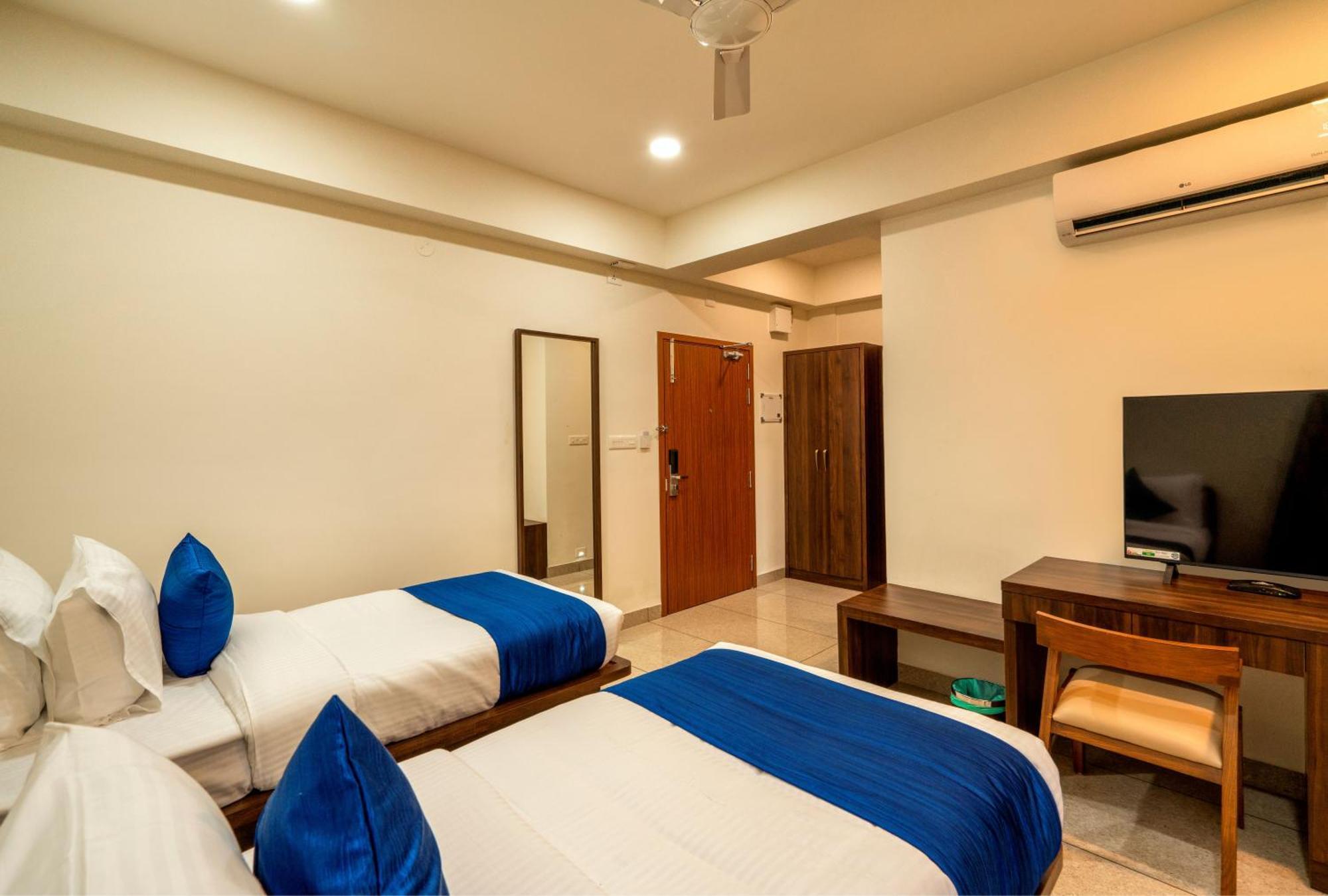 Kumbanad Heritage Hotel Vennikulam Exterior photo
