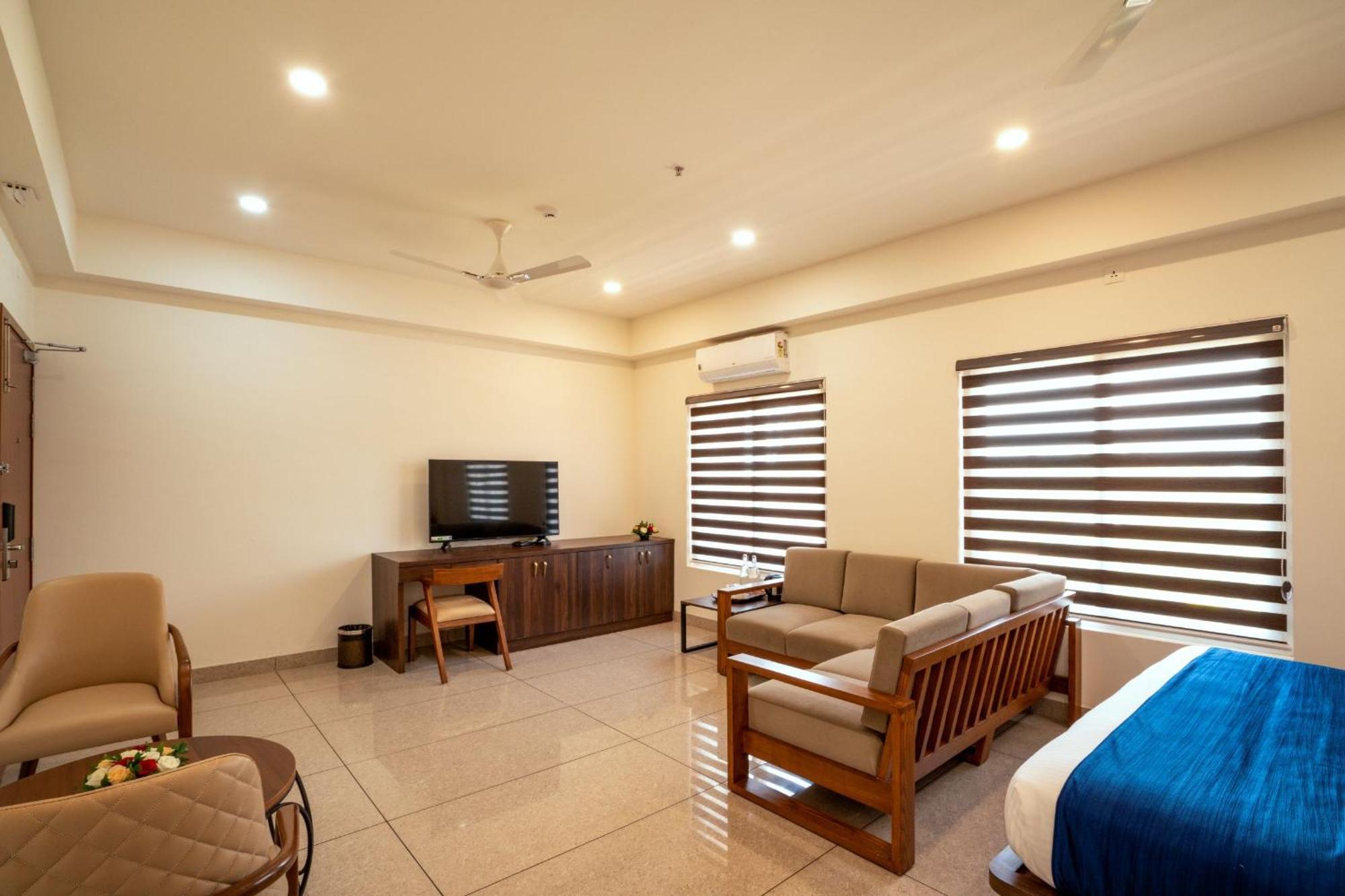 Kumbanad Heritage Hotel Vennikulam Exterior photo