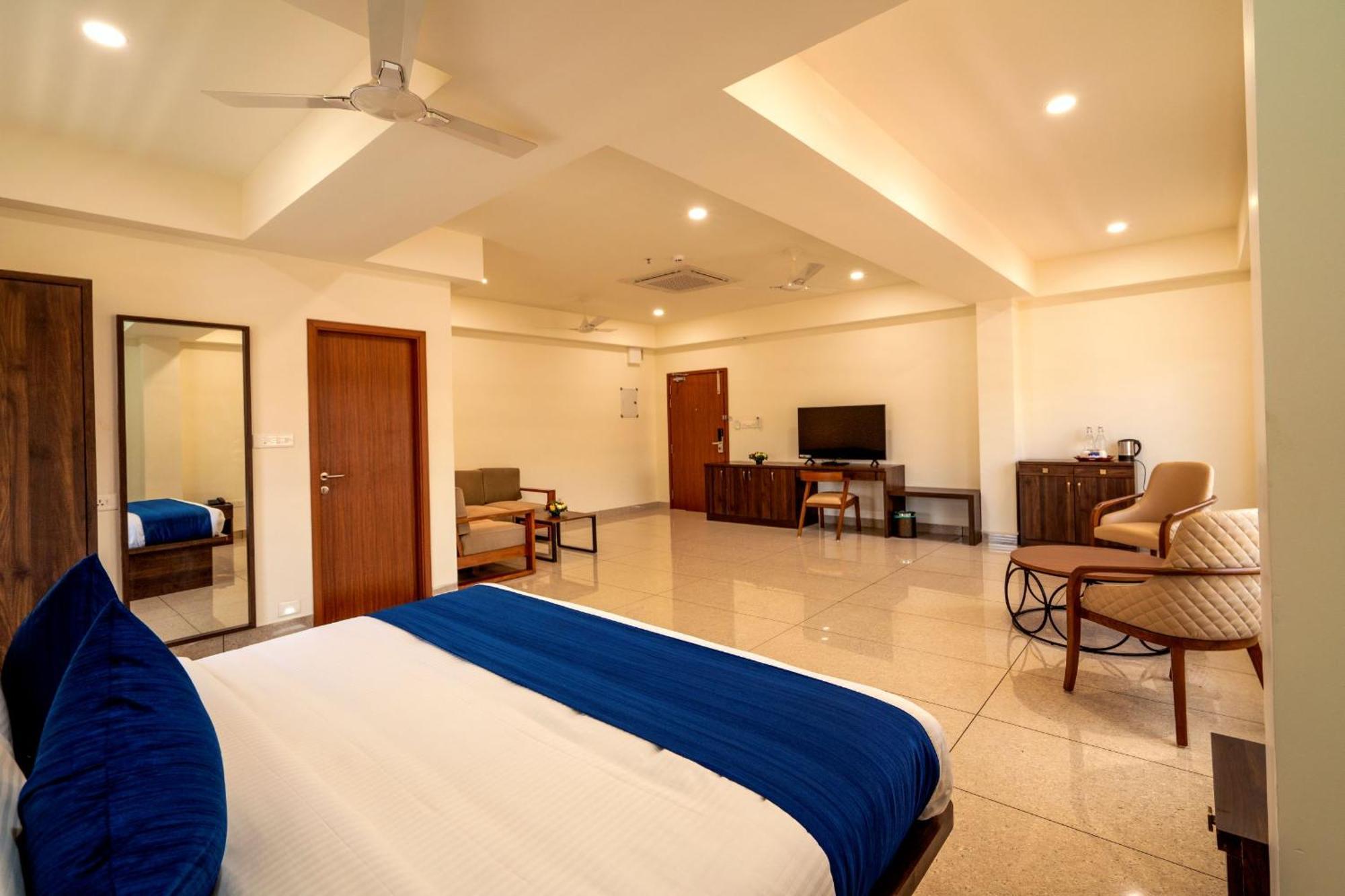 Kumbanad Heritage Hotel Vennikulam Exterior photo
